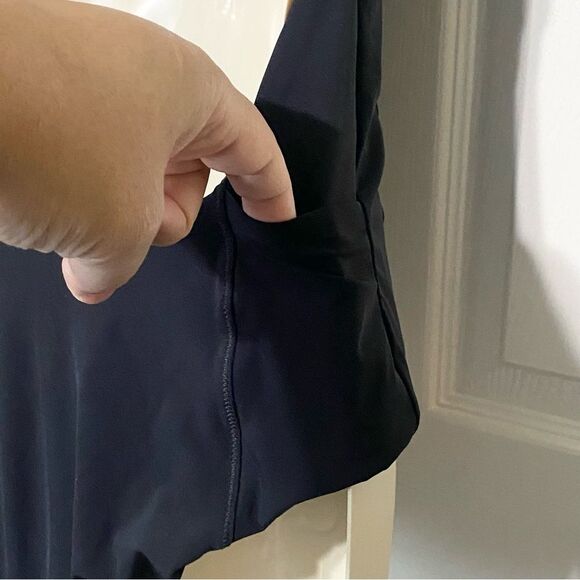 Vuori Womens Size Small Dune One Piece Swimsuit Black with Phone Pocket - Picture 11 of 13